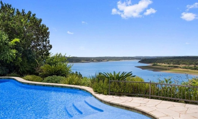 Spicewood Casa | 7 Beds 6 Bath + 1/2 Bath LUXURY LAKE HOUSE ESTATE