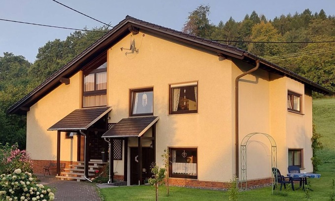 Westerburg Apartamento | 7-bett Wohnung "sonnenblume" - Ferienwohnungen Wengenroth