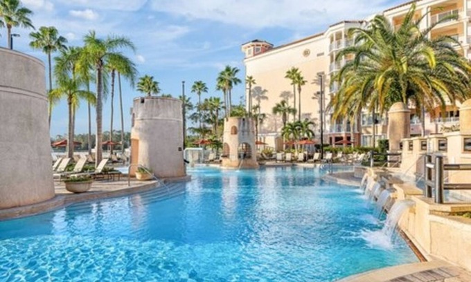 Williamsburg Complejo | 7 day getaway in sunny Orlando, FL at the Marriott Grande Vista Resort!