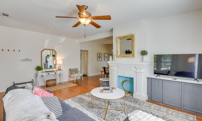 Oak Cliff Casa | 7 Mi to Dtwn Dallas: Cozy Home w/ Yard!