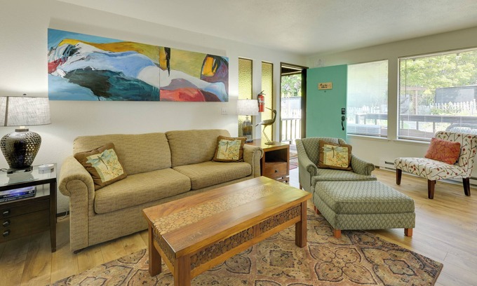 Port Angeles Apartamento | 7 Mi to Olympic National Park: Port Angeles Apt!