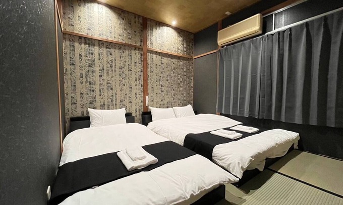Konohana Casa | 7 mins from USJ1 mins walk from Nishikujo Station2023 renovationJapanese modern houseWIFIMax 11 - Nishikujo House / Osaka Ōsaka