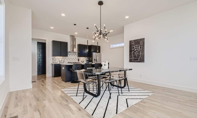 Berry Hill Casa | 7- Music Hill - The Music City Collection