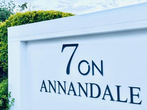 Nahoon Cama Y Desayuno | 7 On Annandale B&B
