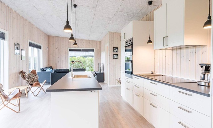 Falen Casa | 7 person holiday home in Hemmet