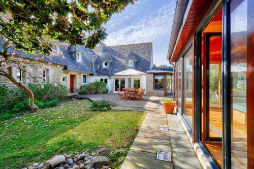 Penmarch Casa | 700m de la plage, maison pour 12- Sauna et hammam