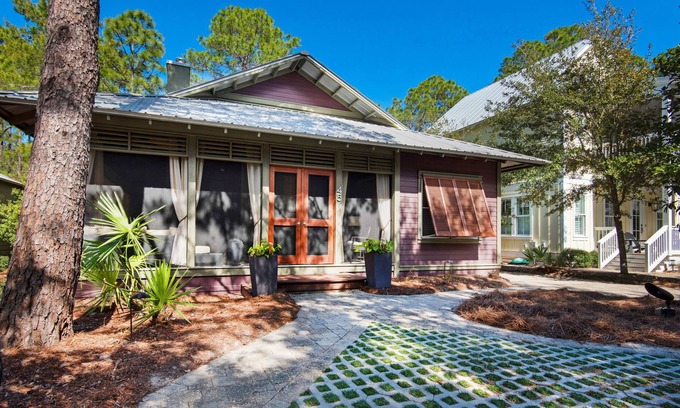 Hammocks of Seagrove Casa | 700yds 2 Beach~4 Bikes Included~Optl Golf Cart~Pool~Porch~Bramble Cottage
