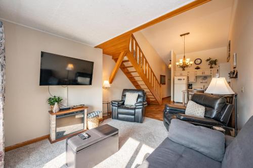 Thayerville Casa | 709H Studio Loft One Bath