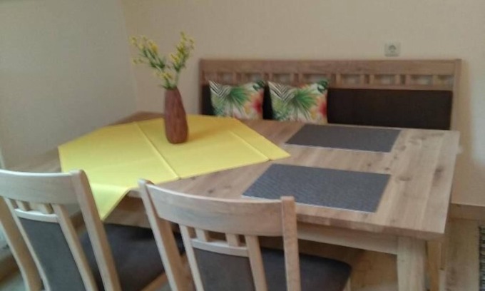 Wiesenfelden Apartamento | Casa de vacaciones de 70m2 con balcón y servicio de pan.