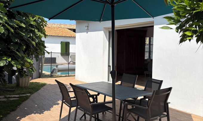 Sainte-Marie-de-Re Casa | Loft de 70m2 para 5 personas con piscina climatizada, centro del pueblo