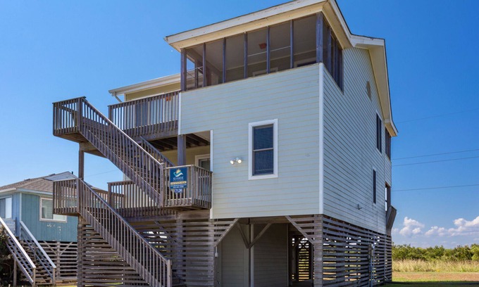 South Nags Head Casa | 7120 Twelfth of Never * 4 Min Walk to the Beach