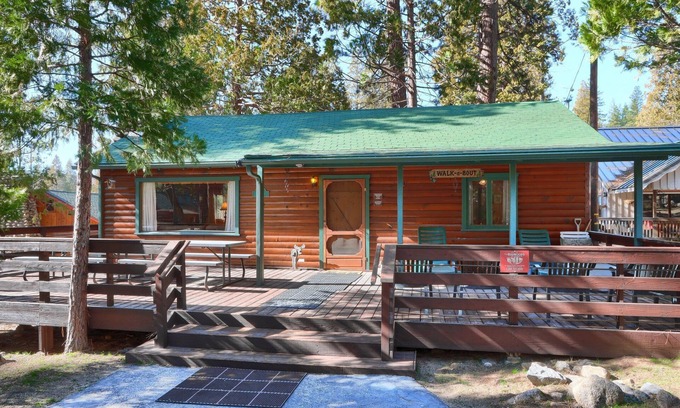 North Wawona Cabina | 73 Walk-A-Bout dentro del Parque Nacional Yosemite