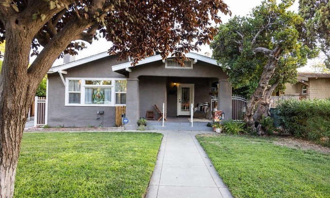 Fresno Casa | 738 E Yale