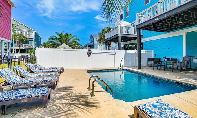 Garden City Casa | 75 Feet From Beach Private Heated Pool & Hot Tub