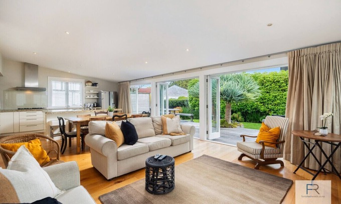 Epsom Apartamento | Magnificent Villa Getaway