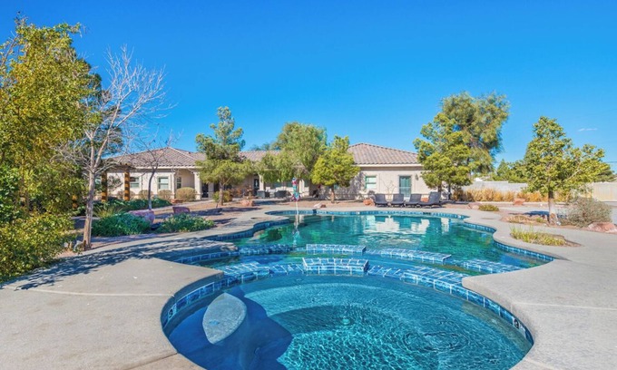 Paradise Casa | 777Rentals - 5BR/4.5Bath - Log Cabin Estate