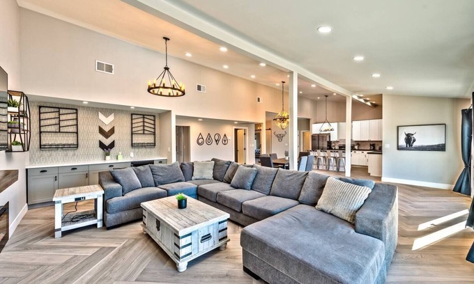 Enterprise Casa | 777Rentals - 7BR/4.5BA - Southwest Ranch