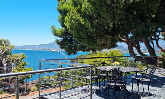 Mountainside Casa | 79 Protea - Private 3 Bedroom Vacation Home with Sea and Mountain views