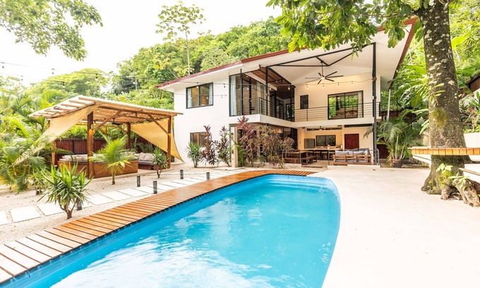 Puntarenas Casa | 7BR Villa: Pool, Cold Plunge, & Prime Location