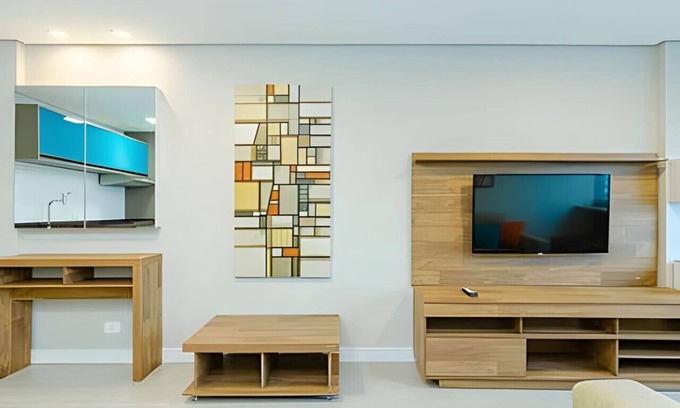 Reboucas Apartamento | 7Th Avenue, 1-bedroom luxury apartment with air conditioning and garage.