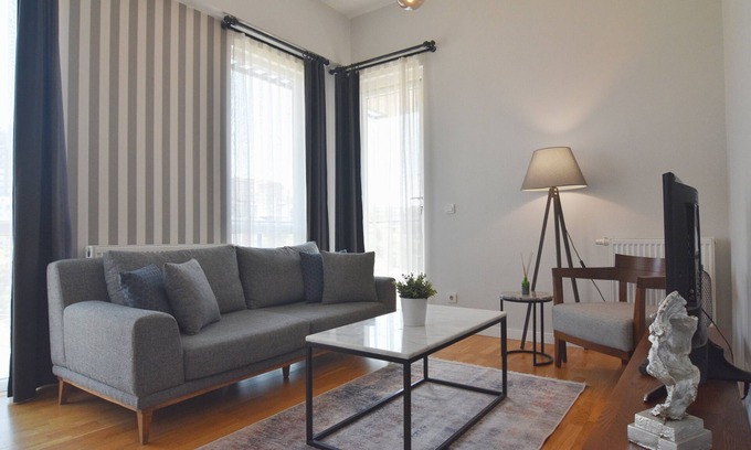 Kagithane Apartamento | 7th floor central 1-Bdr Apt Wi-Fi/Pool/Gym