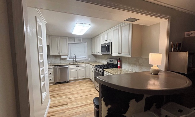 Monticello Condominio | 7th Street Hangout Loft Loft. Close to all the local spots. Walking Distance