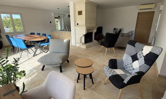 Fontvieille Casa | 8-BED 4-BED HOUSE IN THE ALPILLES 10 MIN FROM ARLES 15 MIN FROM SAINT REMY