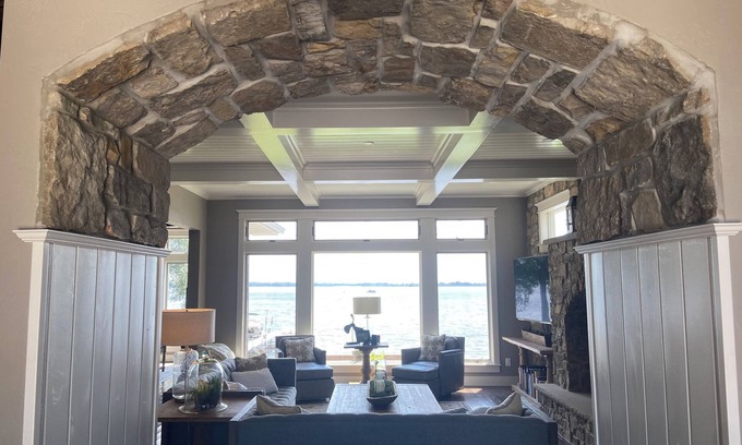 Butte Des Morts Casa | 8 bed 7 bath custom built lake house.