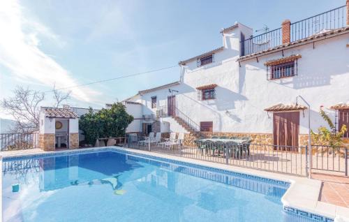 Iznajar Casa | 8 Bedroom Lovely Home In Iznájar