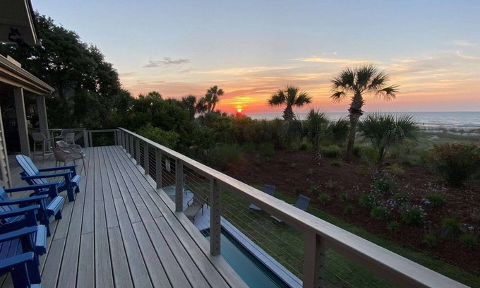 Palmetto Dunes Casa | End of Season Special! Book as Few as 3 nights from Sep 1- Sept 17. Direct Oceanfront Palmetto Dunes Home! Hurry Before Special is Gone!