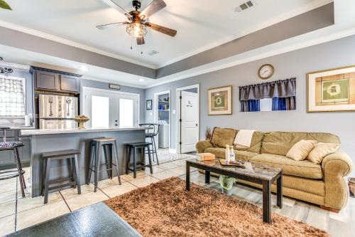 Little Rock Casa | 8 Mi to Dwtn Little Rock - Home with Fenced Yard!
