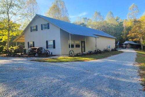 Unaka Casa | 8 Mi to Tellico Plains House and Cabin Near Trails!