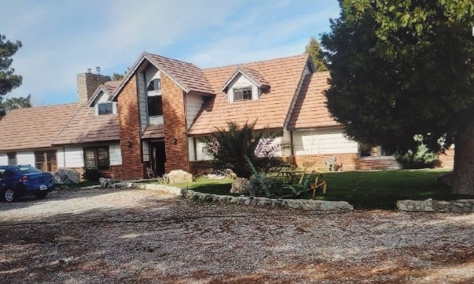 Hesperia Casa | 8 Minute walk to Mojave Forks Trailhead
