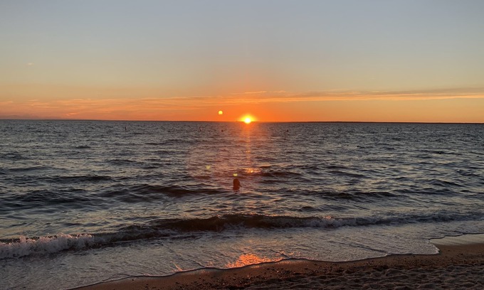 Silver Beach Casa | 8 minute walk to Silver Beach