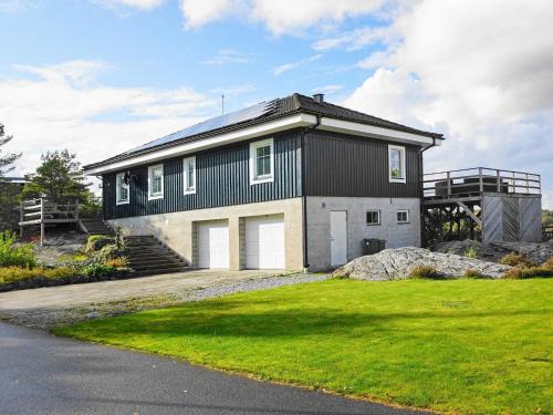 Henan Casa | 8 person holiday home in Henån-By Traum
