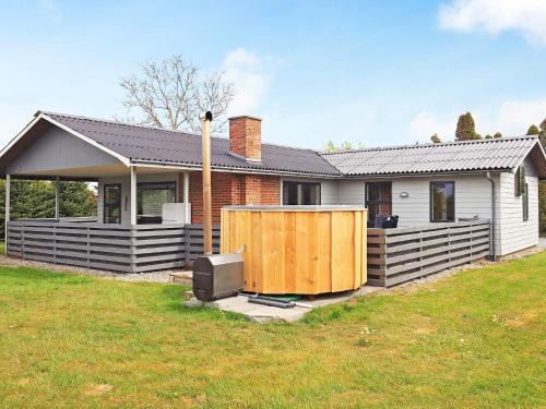 Hasmark Strand Casa | 8 person holiday home in Otterup-By Traum