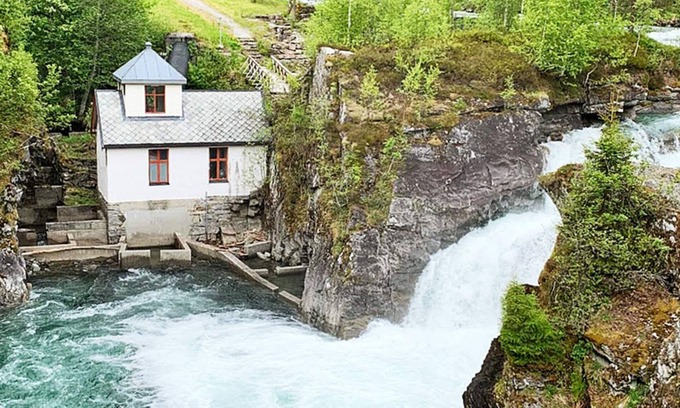 Norddal Casa | 8 person holiday home in Valldal