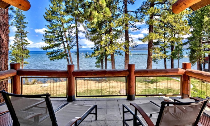 Sierra Shores Casa | 8 Sierra Shores - Stunning Lakefront 4BR/4BA