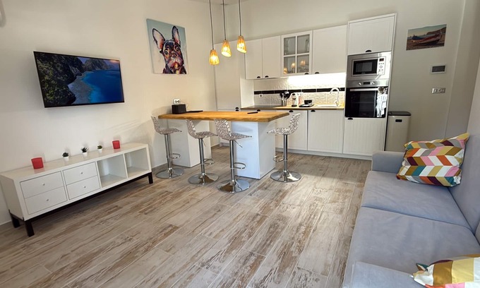 Retur Apartamento | 800 m from the beach, modern apartment with terrace on ground floor