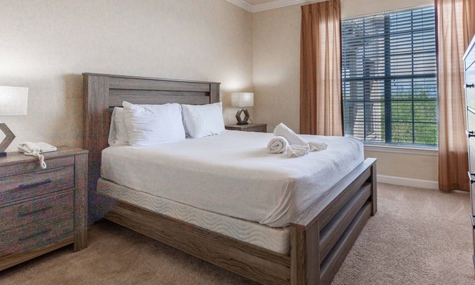 Four Corners Condominio | 8000TW Unit 4403- Tuscana Resort by RedAwning