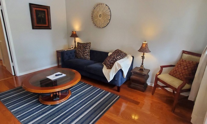 West Monroe Apartamento | 803A for work or short stays