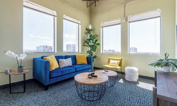 Santa Ana Apartamento | 808 · Stunning Sunset Views in a Hi-Rise | Walk to DTSA