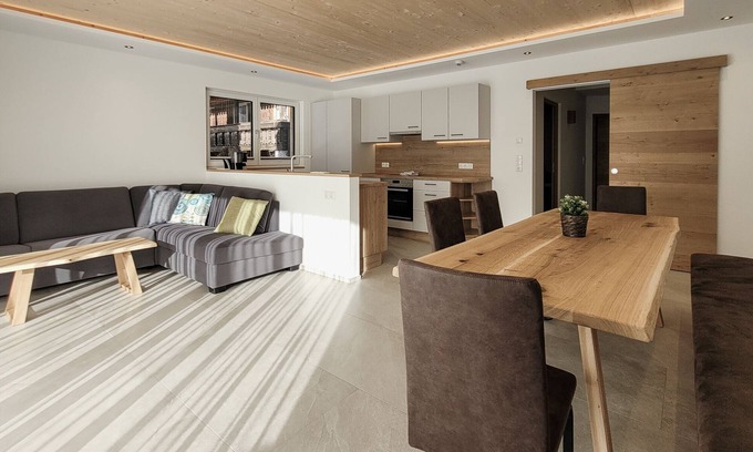 Bichlbach Apartamento | 80m² Moderne Ferienwohnung mit Terrasse, Gratis Badesee, 100m bis zum Skigebiet