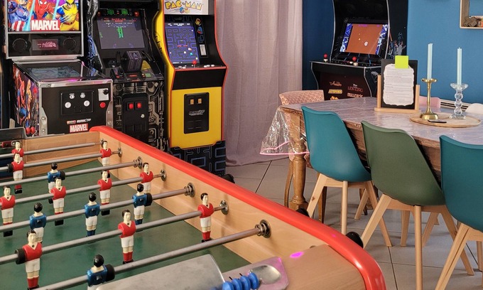 Saint-Romain-le-Preux Casa | 80s-themed fun house, with 'escape game'-style treasure hunt