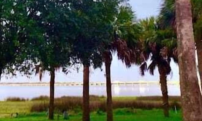 Brunswick Casa | 82 Palms - Waterfront Home & Rooftop Sun Deck