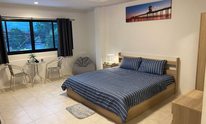 Kathu Apartamento | 84 Bar & Guesthouse Room-1