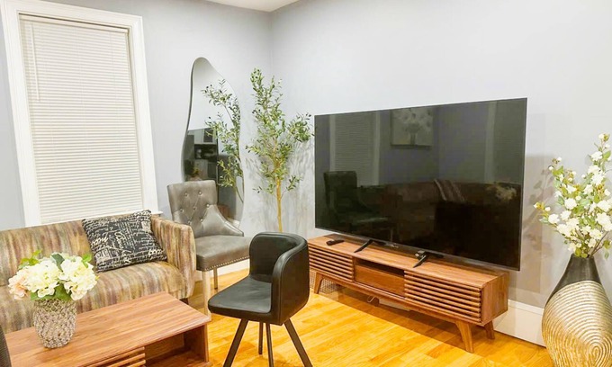 Meeting House Hill Apartamento | 85a Charming, Cozy 3BR, 2BA Home Near Downtown Boston