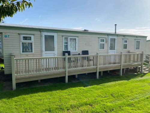 Chapel Saint Leonards Complejo | 87 happy days south