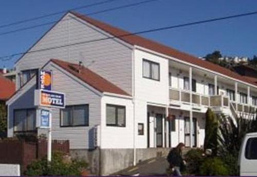 Wellington Hotel | 88 Wallace Court Motel