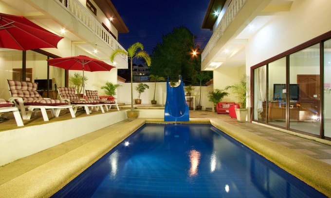 Jomtien Villa | 8bdr Avoca Pool Villas No. 172
